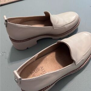 Naturalizer Cream Leather Loafers